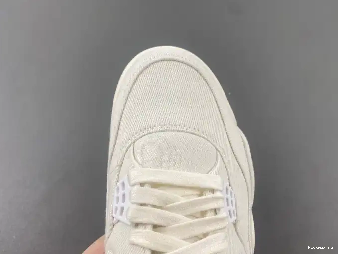 Cheap MAX 'White' Levi's AO2571-100 Air x 4 Jordan 0405